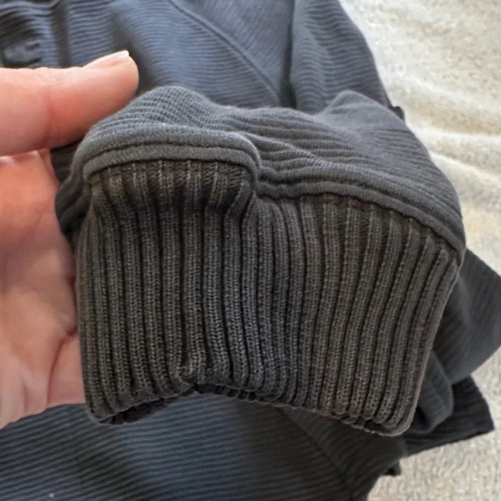 NWOT -FP Movement- Black Ribbed Women's cropped Sweater size XS - Picture 9 of 9